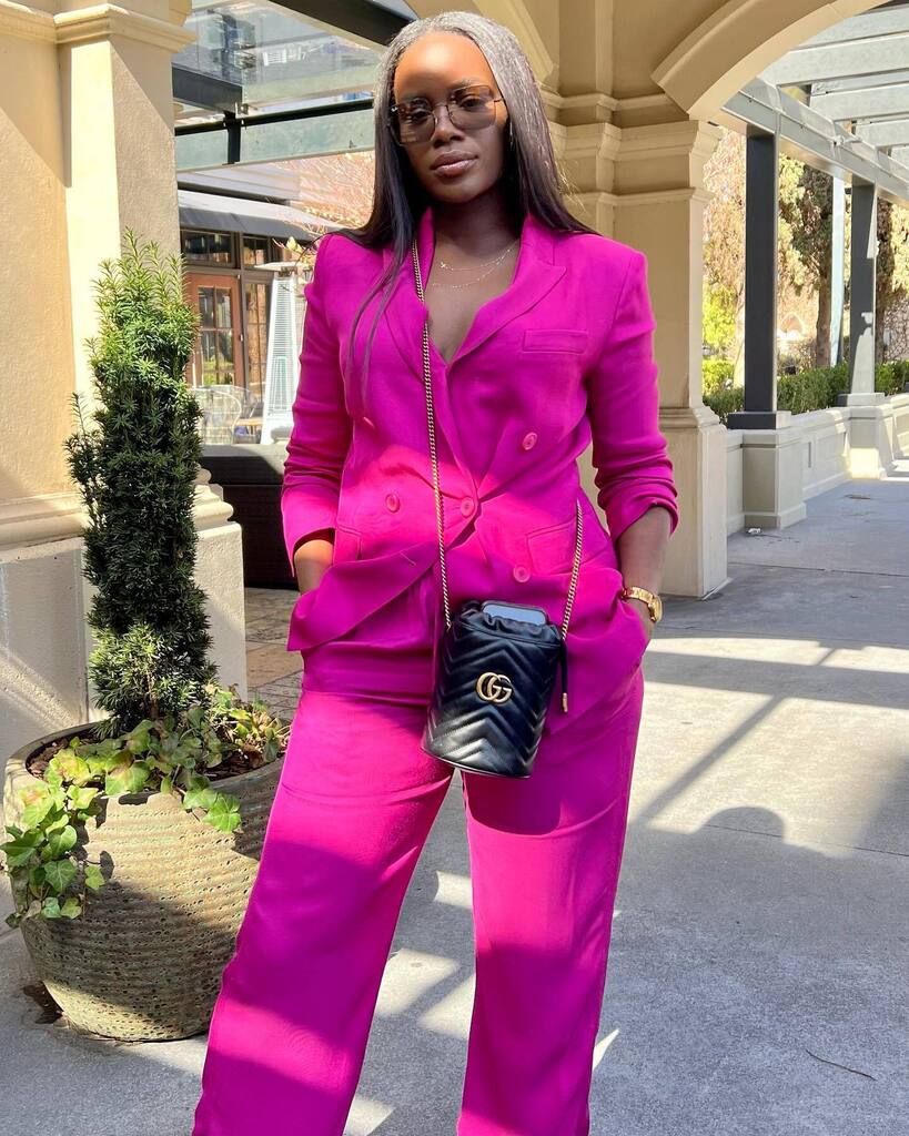 stylebyfash's tweet photo. Good times yesterday with my sis @styledbycasanova at the @homeandtexture launch event.  Can’t wait to see what you all have in store. 💗 https://t.co/DqNjDZEMdj