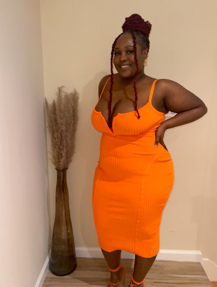 dimplesXxxO's tweet photo. Home grown, no GMO 😌🧡 https://t.co/aPTg5Jba6W