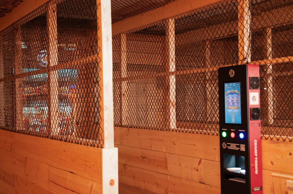 highlandersmain's tweet photo. 3 more days left until our Soft Opening! We've made some changes since this picture, but we're excited to invite you all to a neat experience and merging of technology with axe throwing. 

#axethrowing #highlandersaxethrowing #throwingaxes #Indiana https://t.co/lMHnlhbGw7