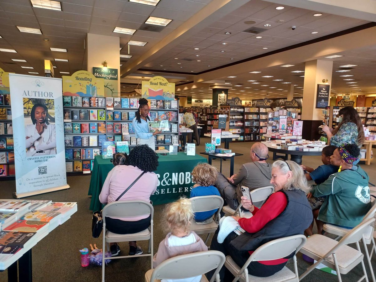 PRFromTheHeart's tweet photo. It's such a good feeling to see the #LittleOnes of #SanDiego learn that they are never too young to follow their #dreams. 👦🏿👦🏽👦💫👧👧🏽👧🏿
A heartfelt #ThankYou to everyone who joined us at @BNEncinitas for Crystel Patterson's sold-out #BookTour stop in Encinitas. 🤗 #InspiredToBe https://t.co/w3DCXGT2ru