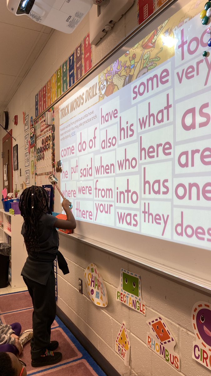 hamm_april's tweet photo. Reviewing trick words @TweetDCS_DCPS https://t.co/yaYviVs1bR