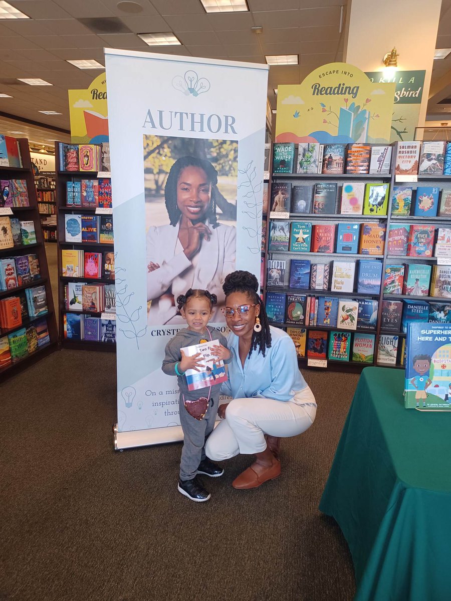 PRFromTheHeart's tweet photo. It's such a good feeling to see the #LittleOnes of #SanDiego learn that they are never too young to follow their #dreams. 👦🏿👦🏽👦💫👧👧🏽👧🏿
A heartfelt #ThankYou to everyone who joined us at @BNEncinitas for Crystel Patterson's sold-out #BookTour stop in Encinitas. 🤗 #InspiredToBe https://t.co/w3DCXGT2ru