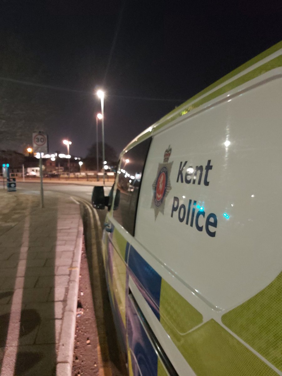 Tonight, officers from #LPT3 have been patrolling, attending emergency calls and engaging with members of our community in and around #Gravesend. #VisiblePolicing

- CK