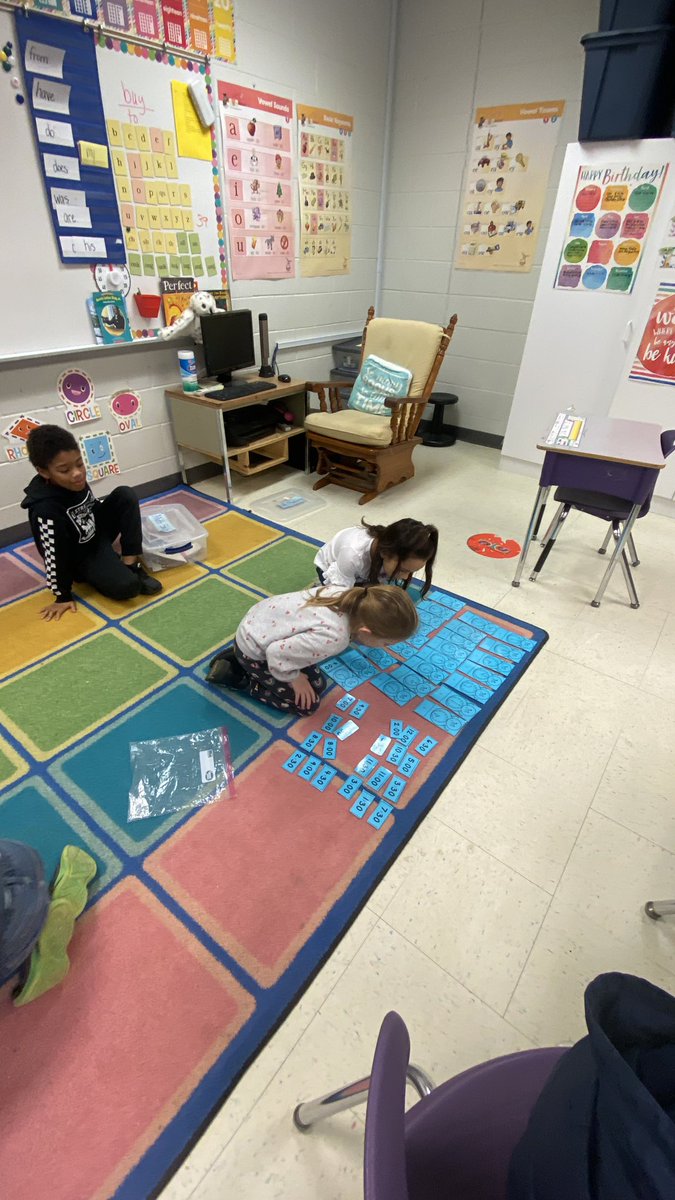 hamm_april's tweet photo. Math Stations and Guided Math @TweetDCS_DCPS https://t.co/7pXHqVylqG