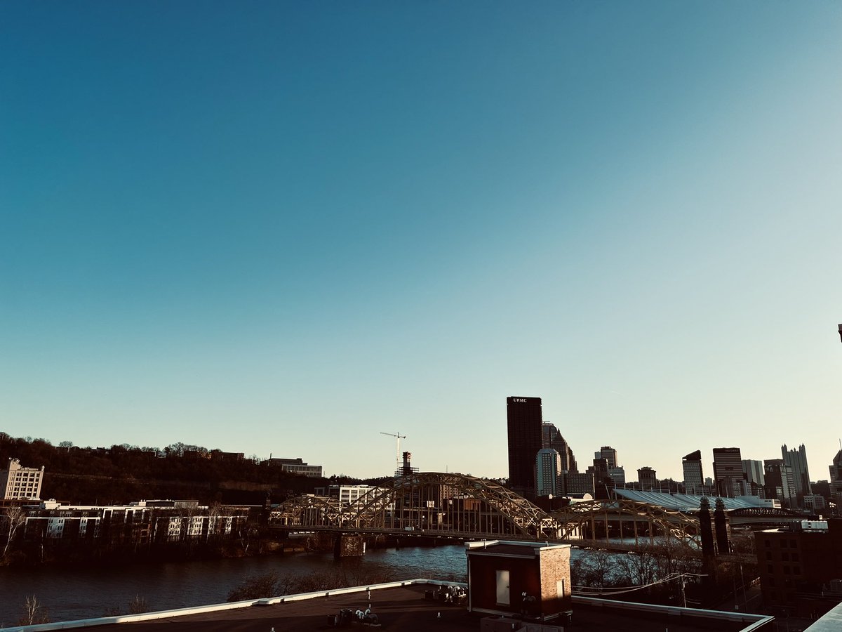 MicMaw's tweet photo. Liked this picture of Pittsburgh from my patio too much to not post. @Pirates spring training games less than a week away! https://t.co/aabaD5eKze