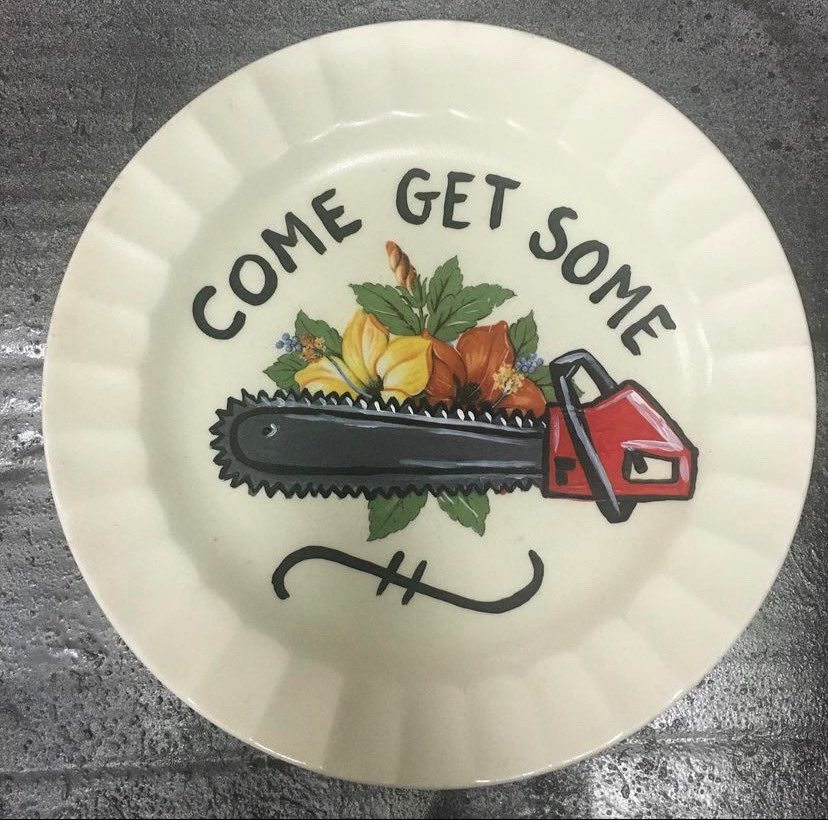 horrorfemme's tweet photo. Happy 30th to #ArmyofDarkness !!!
#brucecampbell #comegetsome #evildead #ashwilliams #paintedchina #paintedplate https://t.co/jcaeqVUOIA