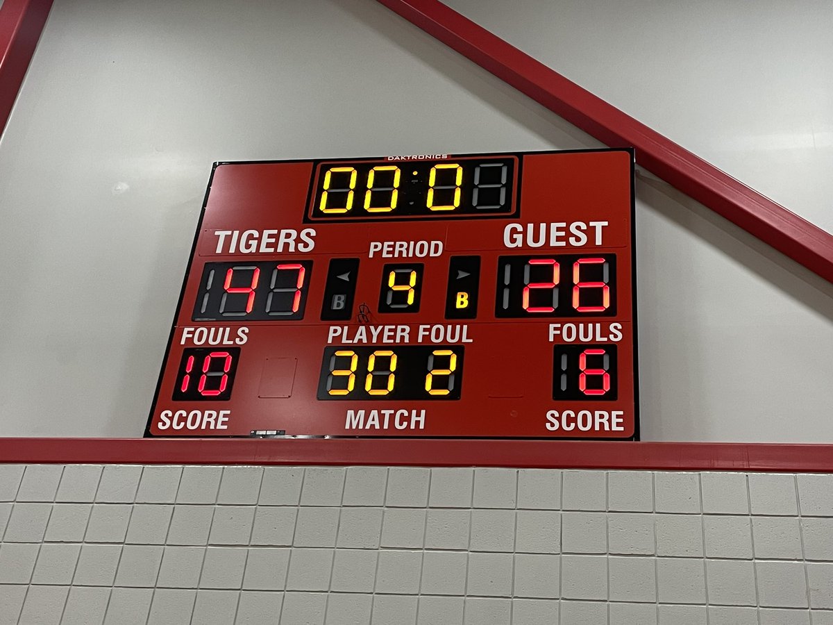 tyngtigersports's tweet photo. Girls basketball defeats Leicester in the first round of Central Mass Tournament 🏀 #tpsprepares https://t.co/FBqNNNBI89
