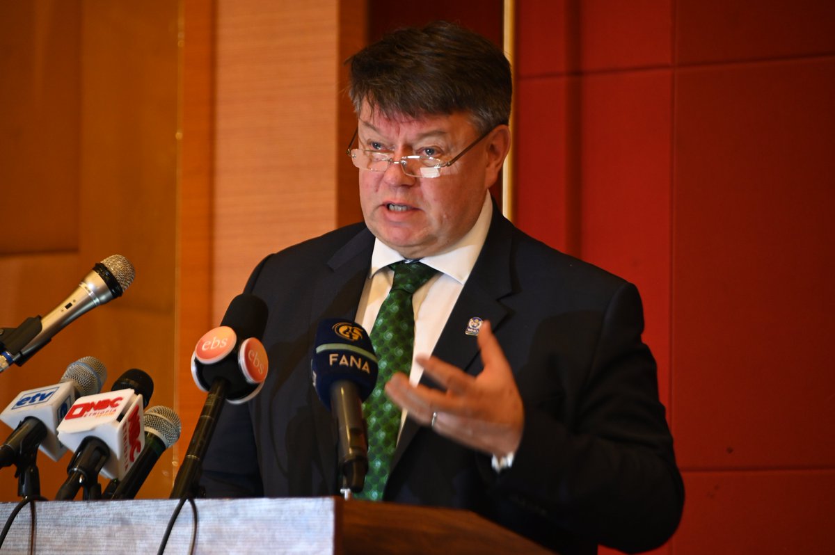 AMCOMET's tweet photo. #WMOSG, #ProfPetteriTaalas, presents a paper on #EarlyWarningInitiativesforALL, before the Heads of National Meteorological and hydrological Services,  global experts in weather, climate and water and decision-makers in Africa at the #WMO RAI 18th Session in Addis Ababa, Ethiopia https://t.co/PlsrtMPrk2