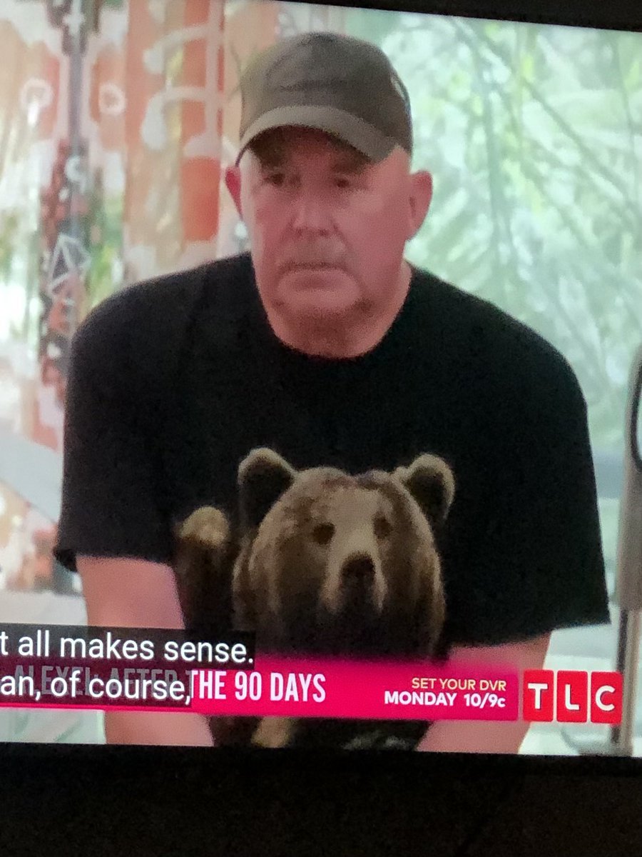 Girl is a fashion designer and her dad wears this for his TV debut 😂

#90DayFiance #90DayFianceTheOtherWay