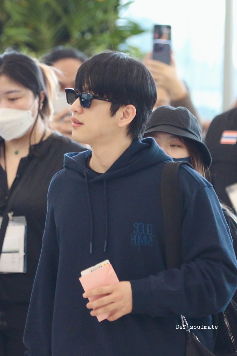 Def_soulmate's tweet photo. เดินทางปลอยภัยนะครับน้องจินยองง 🥺🥺🥺
#ParkJinYoungInBKK2023 https://t.co/EQZ0n9T7rS