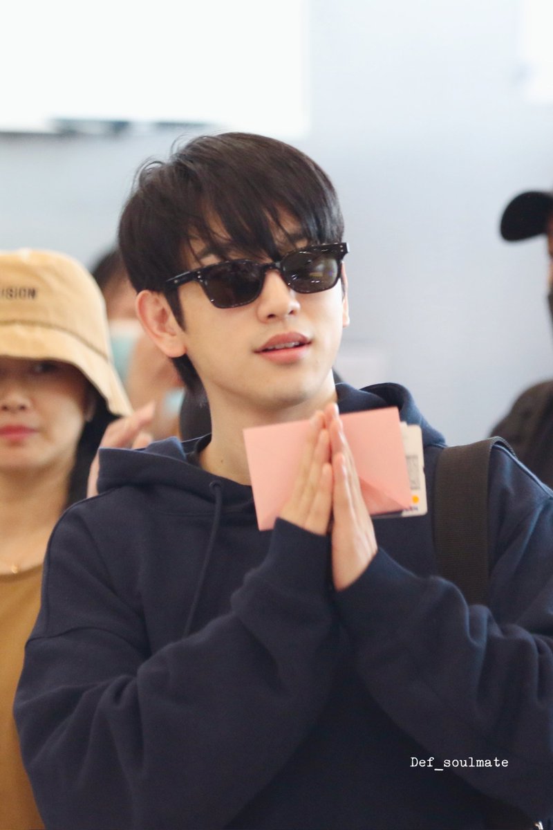 Def_soulmate's tweet photo. เดินทางปลอยภัยนะครับน้องจินยองง 🥺🥺🥺
#ParkJinYoungInBKK2023 https://t.co/EQZ0n9T7rS