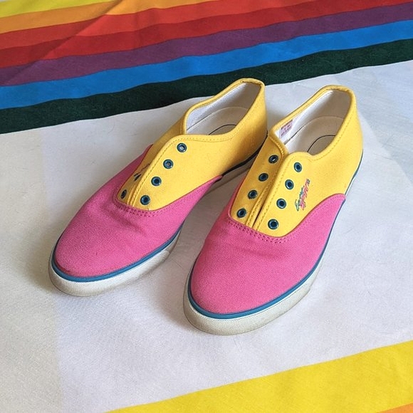 So good I had to share! Check out all the items I'm loving on <a href="/Poshmarkapp/">Poshmark</a> #poshmark #fashion #style #shopmycloset #lizsport #capacity #easyspirit: posh.mk/4ylynSzMyxb