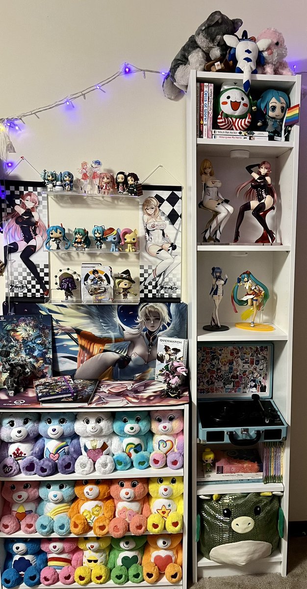 _dovewings_'s tweet photo. 。.:☆*:･you can call me daemien!。.:☆*:
♡disney fairies, objectum, BL, sanrio, vocaloid, figure collecting, overwatch, agere, nintendo♡
☆sometimes NSFW, anti-harassment☆
♡currently looking for best friends♡
https://t.co/ByQ23qtJrb
🎀room setup below🎀 https://t.co/OlCbMpjaLH