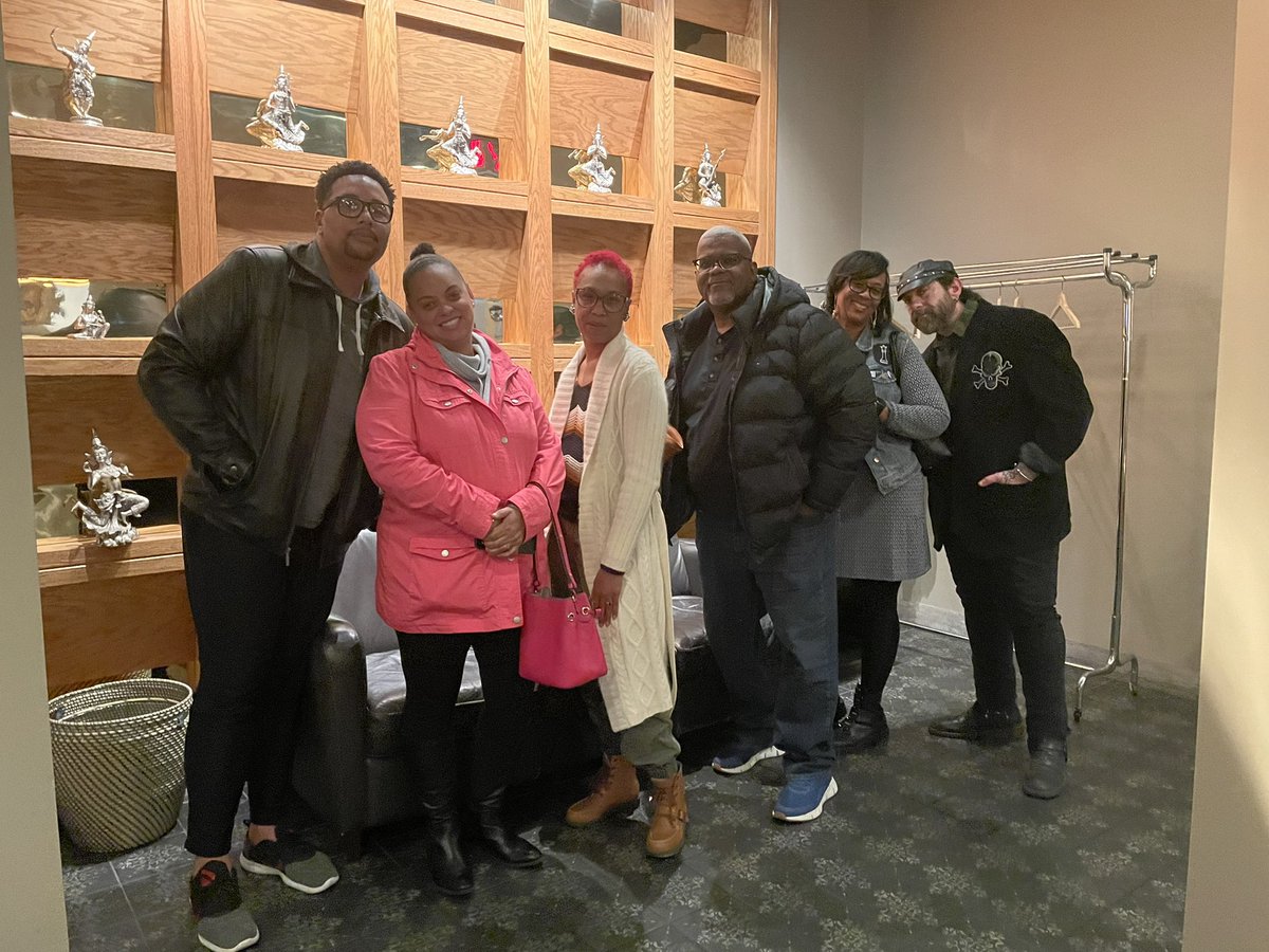 Rude95Virgo's tweet photo. Woooo Weeeeee! Had fun with the DMV Crew @TerpGrad01 @tify330 @BKMDMAP @tafkam08 and Billy! Had a blast. Next stop: National Harbor! All aboard! 😄😄😄😄😄 https://t.co/eDgQ5OpRKr