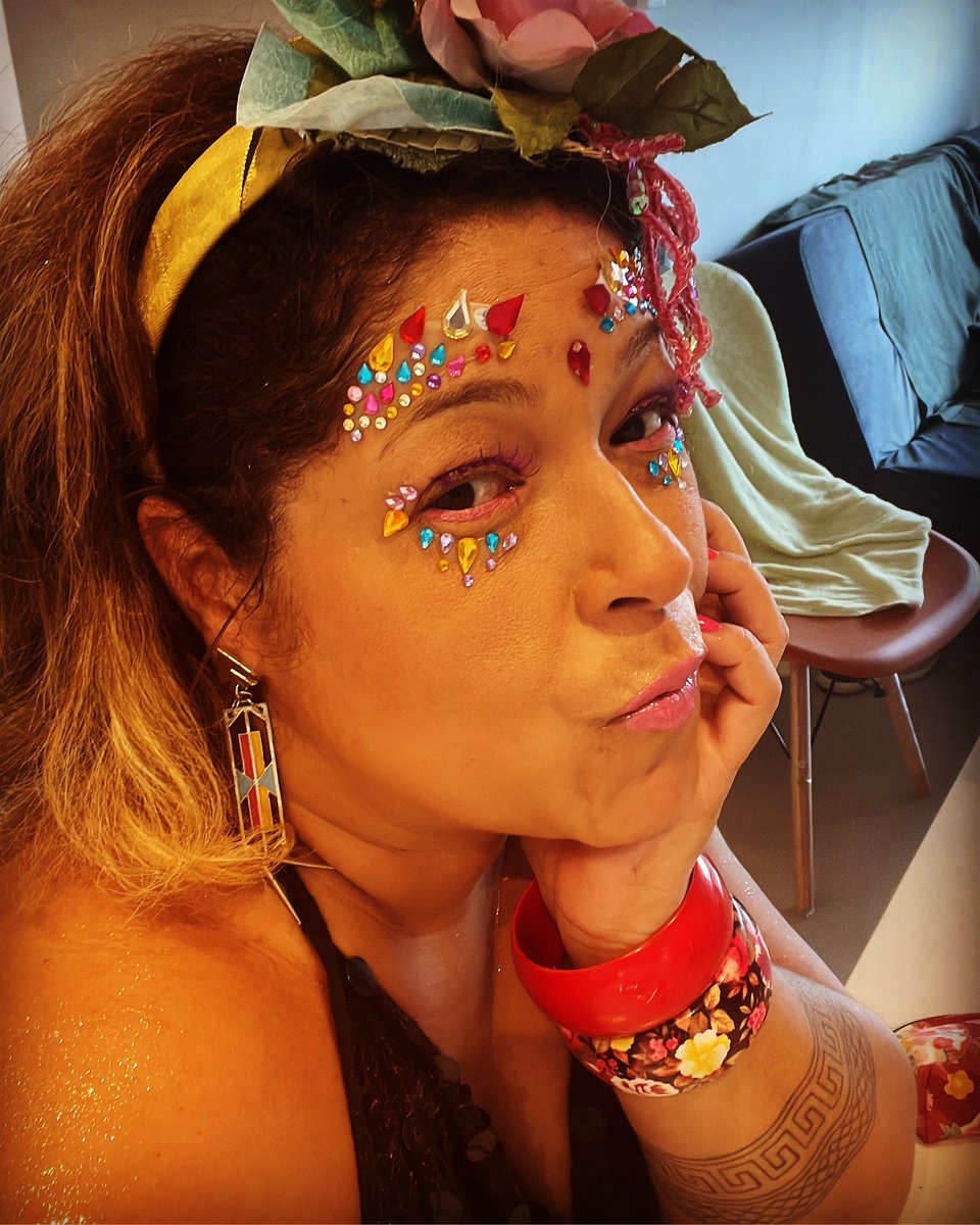 SilviaVeta's tweet photo. Domingo de carnaval 💃🏼🎉🎈 https://t.co/4hSokOasXq