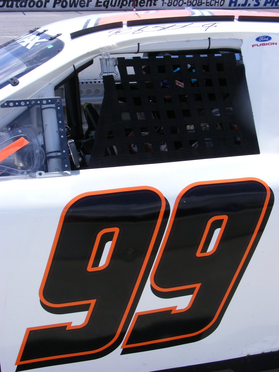 StockCarFacts's tweet photo. As a local photog was at Toledo in '08, waiting for #ARCA practice to end so cars can cross the track back to the teams. Was focusing on @StenhouseJr with the net up but he put his finger out the window to say "1 minute", dropped the net &amp; I got better shots. I thought "nice kid" https://t.co/7WSXC1idgz