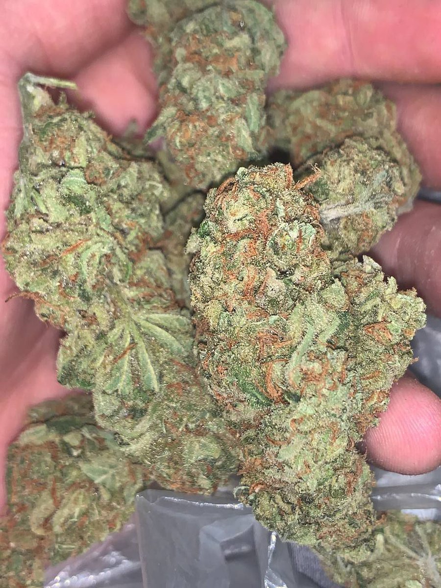 firstweedstore tweet picture