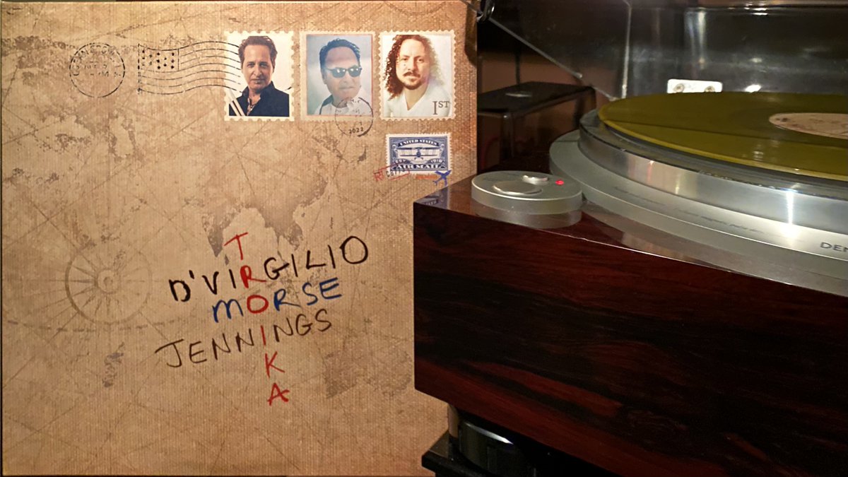 Now spinning at Skylab:

D’Virgilio, Morse & Jennings - Troika 
#NowPlaying #Troika  #vinyl #Bestof2022