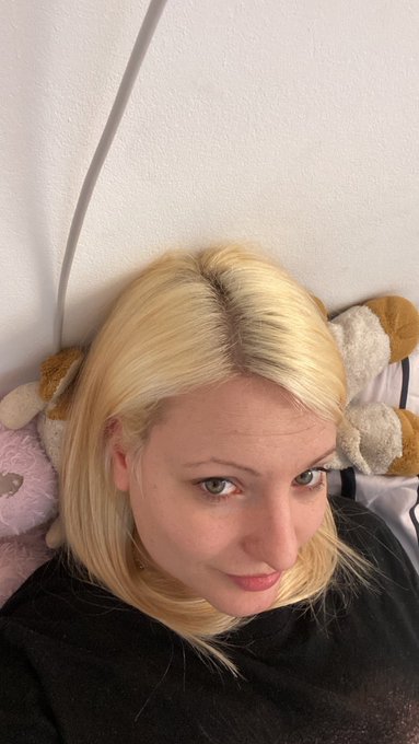 Gute Nacht und bis morgen https://t.co/06NVUJNFp8                              #blond #m&uuml;de #bett #onlyfans_girl<a href="/tag/blond"class="tags"><span>#blond</span></a><a href="/tag/m%C3%BCde"class="tags"><span>#m&uuml;de</span></a><a href="/tag/bett"class="tags"><span>#bett</span></a><a href="/tag/onlyfans_girl"class="tags"><span>#onlyfans_girl</span></a>