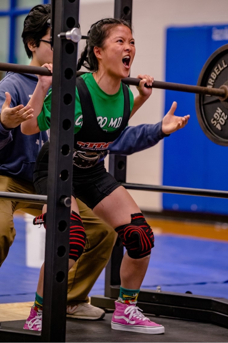 joleacrow's tweet photo. One of the hardest year I’ve had in powerlifting. I wanted to quit, but I’m soo thankful for my team that helped me and the people around me. Thank you all❤️
 With that being said, I’m going to regionals my senior year!💚🖤🦊 Goo Foxes! https://t.co/TGDsZvJ0ir