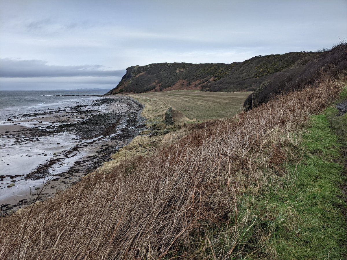 ActiveLouise's tweet photo. The Ayrshire Coastal Path still looking nice under the February cloud today! https://t.co/pTZkKTWbOF