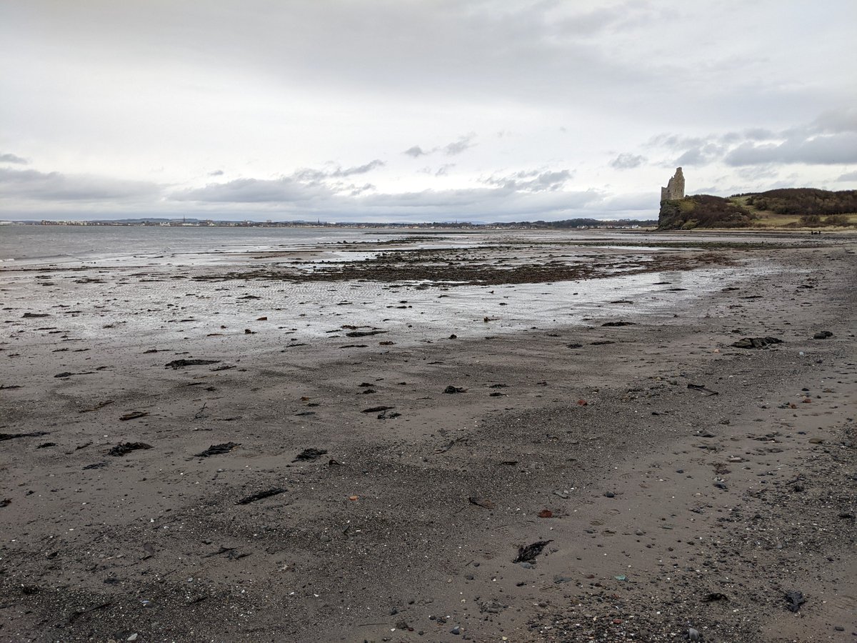 ActiveLouise's tweet photo. The Ayrshire Coastal Path still looking nice under the February cloud today! https://t.co/pTZkKTWbOF