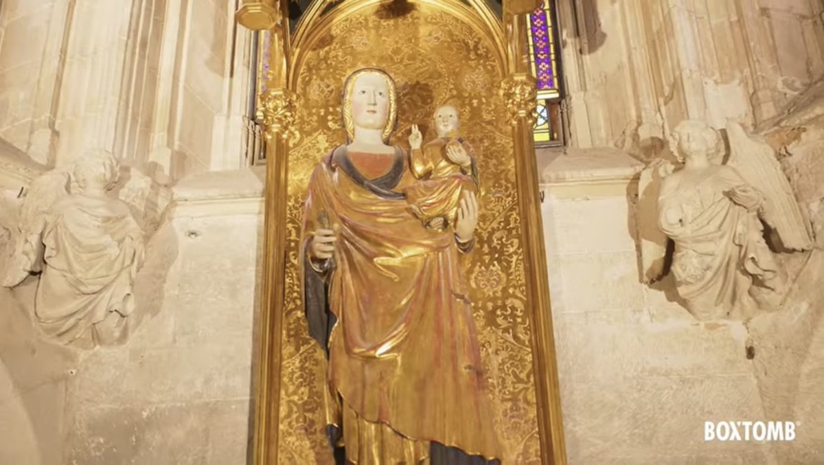 boxtomb's tweet photo. Columbarios en la catedral de Mayorca-https://t.co/EHvg0MFqLU https://t.co/pdroBgJXjd