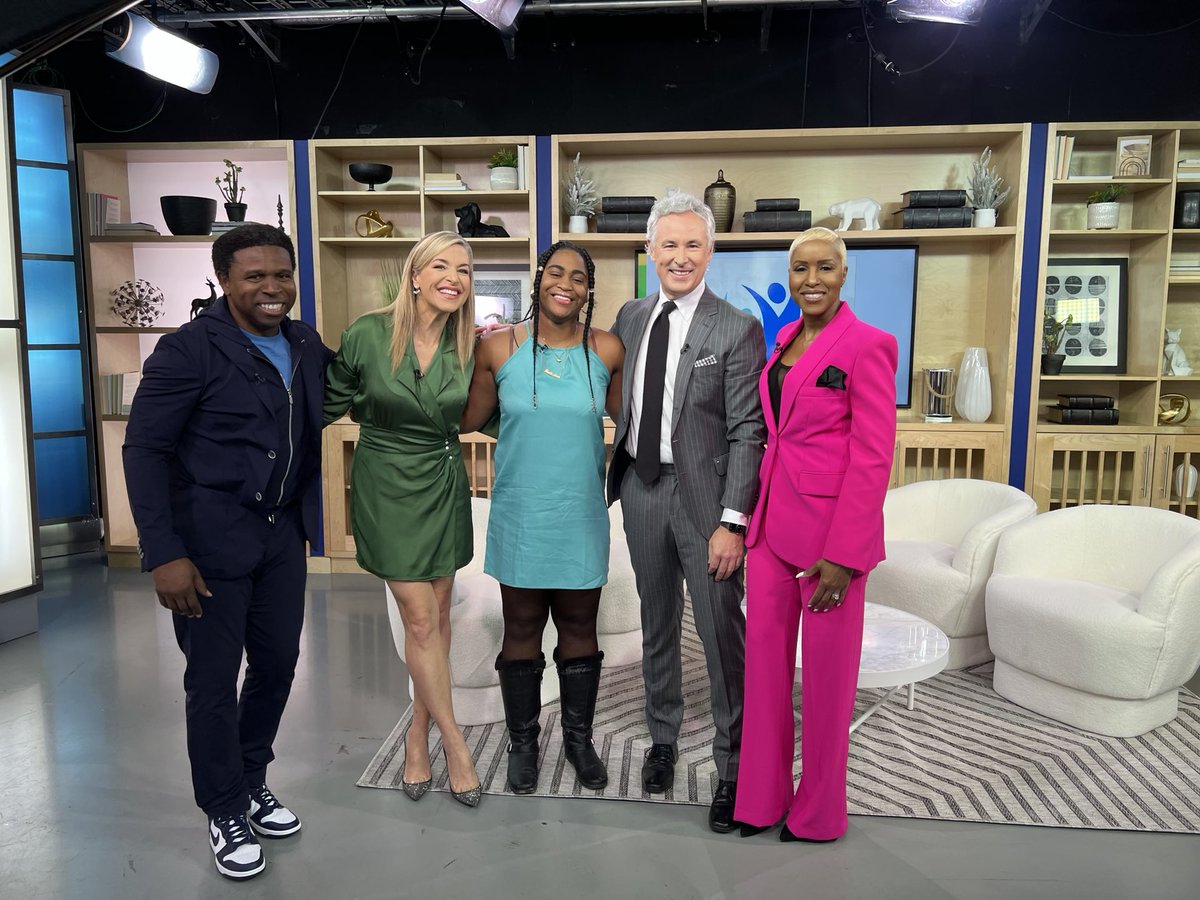 FaithWitDaJokes's tweet photo. Happy Black History Month! ✊🏽 Thank you ⁦@morningshowca⁩ &amp; ⁦@globalnews⁩ 😊☕️ #Godisgood https://t.co/zgG09F104Q