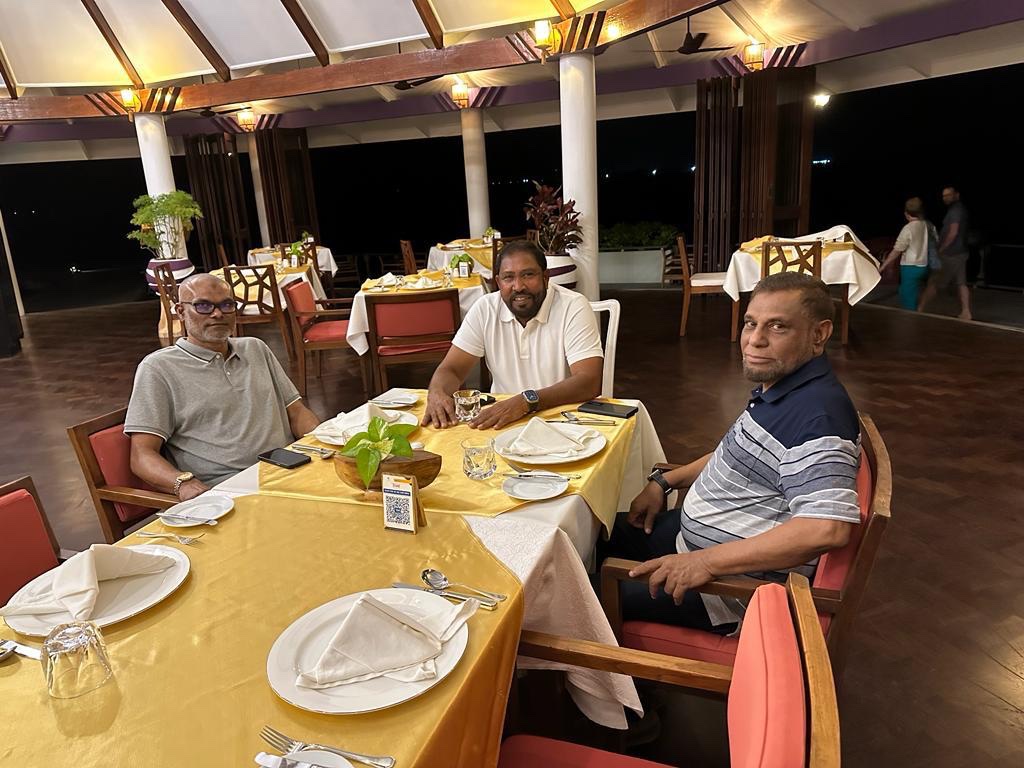 raees <a href="/MohamedNasheed/">Mohamed Nasheed</a> ge varah aris bayaku Hon <a href="/qasimibrahim/">Qasim Ibrahim</a> aaa badhalu koffi , varah unmeedhee badhaluvumeh , Qasim huree varah positive koh 🚨