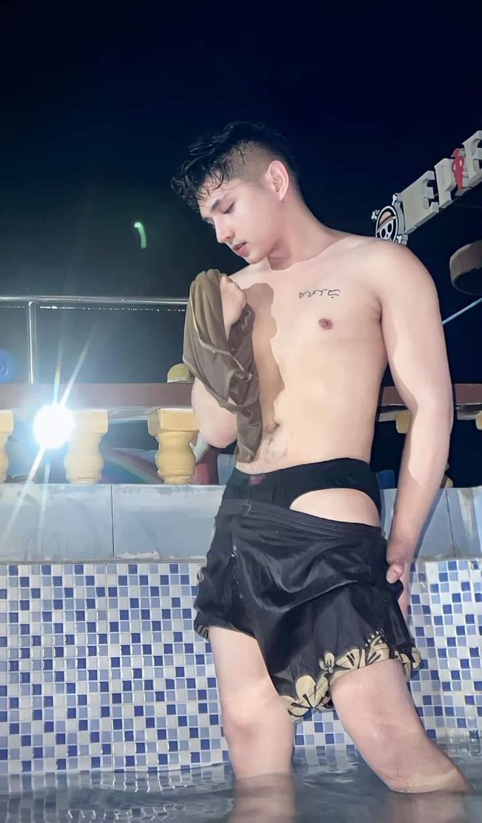 HotMenWorld's tweet photo. https://t.co/VyLVAX9X9W