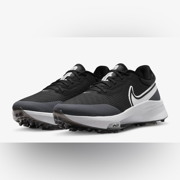 Sparkle_999's tweet photo. So good I had to share! Check out all the items I'm loving on @Poshmarkapp from @barn_burn #poshmark #fashion #style #shopmycloset #7thavenue #saddlebred #nike: https://t.co/LwqMeqbeRJ https://t.co/OcOSrnQLrX