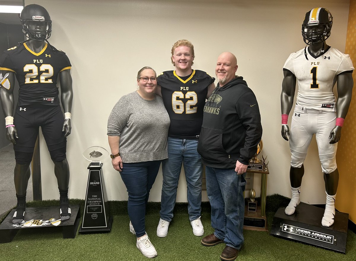 SarahB429's tweet photo. Thank you @BrantMcAdams and @PLUFootball for hosting us yesterday and showing all you have to offer for our son @pancakejake62 @Zach_Willis45 enjoyed our time afterward at dinner. @HighlineFBall @Coach_CWright https://t.co/7BnXGRkuiZ