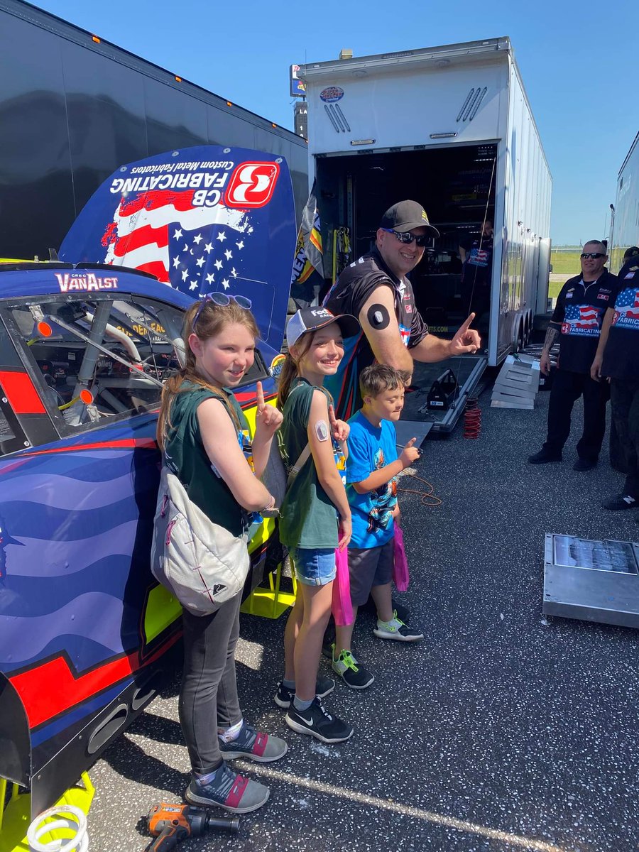 GregVanAlst35's tweet image. Fun fact... Seeing #DexcomG7 advertising all over the Daytona 500. I'm Type 1 diabetic and wear a Dexcom while racing! Let's get Dexcom on our car!