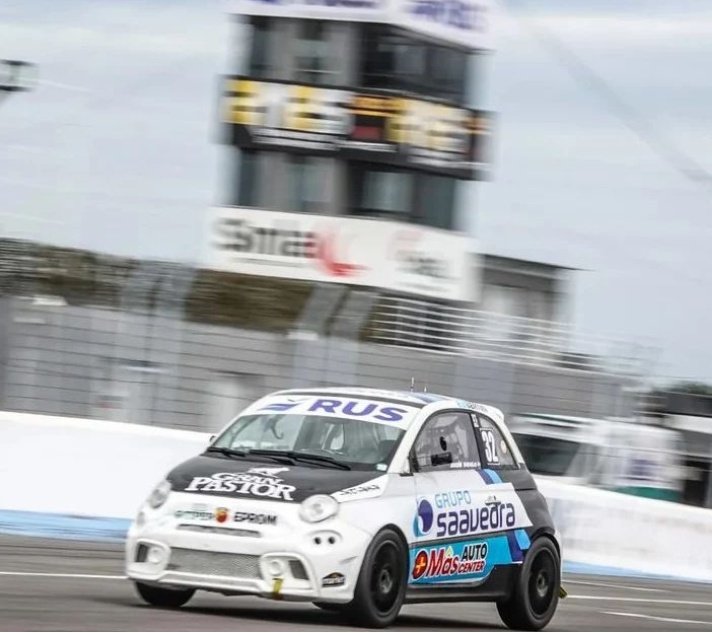 aguante_tn's tweet photo. A primera hora del día de hoy domingo se llevó a cabo la primera final de la temporada de la categoría #CopaAbarth en el Autodromo Oscar Cabalen
🥇 Joaquín Naranjo
🥈 Santino Balerini
🥉 Figgo Bessone https://t.co/6FDswkvmGl
