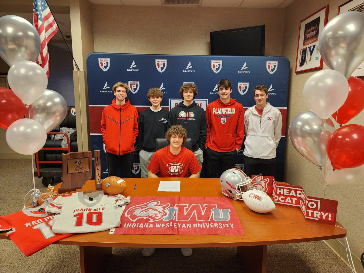 GrantIrwin23's tweet photo. Officially Signed!! @IndWesleyan_FB @Coach_Rode @Coach__AT @CoachBeyerIWU @CoachLauckIWU @Ikepossett3 @RedPrideFb @QuakerSports https://t.co/ENx5mawHxT