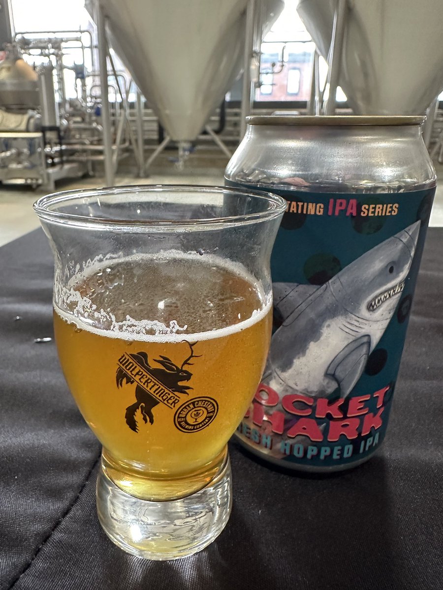 MizzouRahMan's tweet photo. @LogboatBrewing Cheers. Thanks for the taste of #CoMo while in #Stl. https://t.co/Q1oRFJOWZg