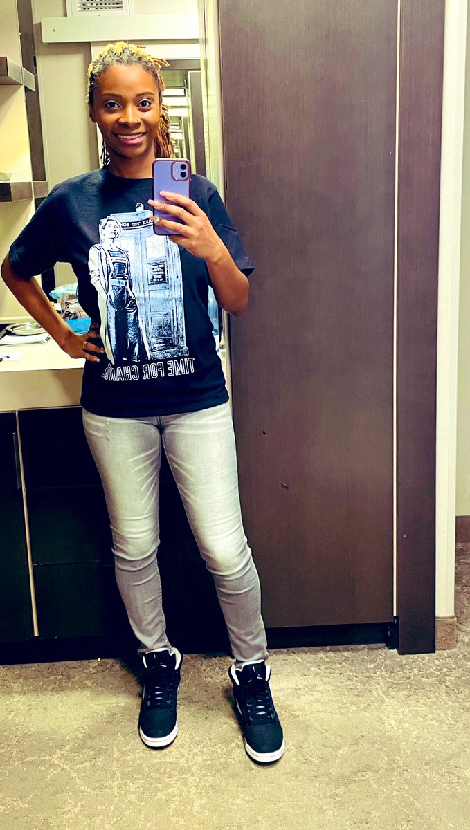 taigooden's tweet photo. Maybe the first person to do a Gally interview with Jays on ❤️🎉 Black History Month energy! #gally1 https://t.co/nMd8fCgemt