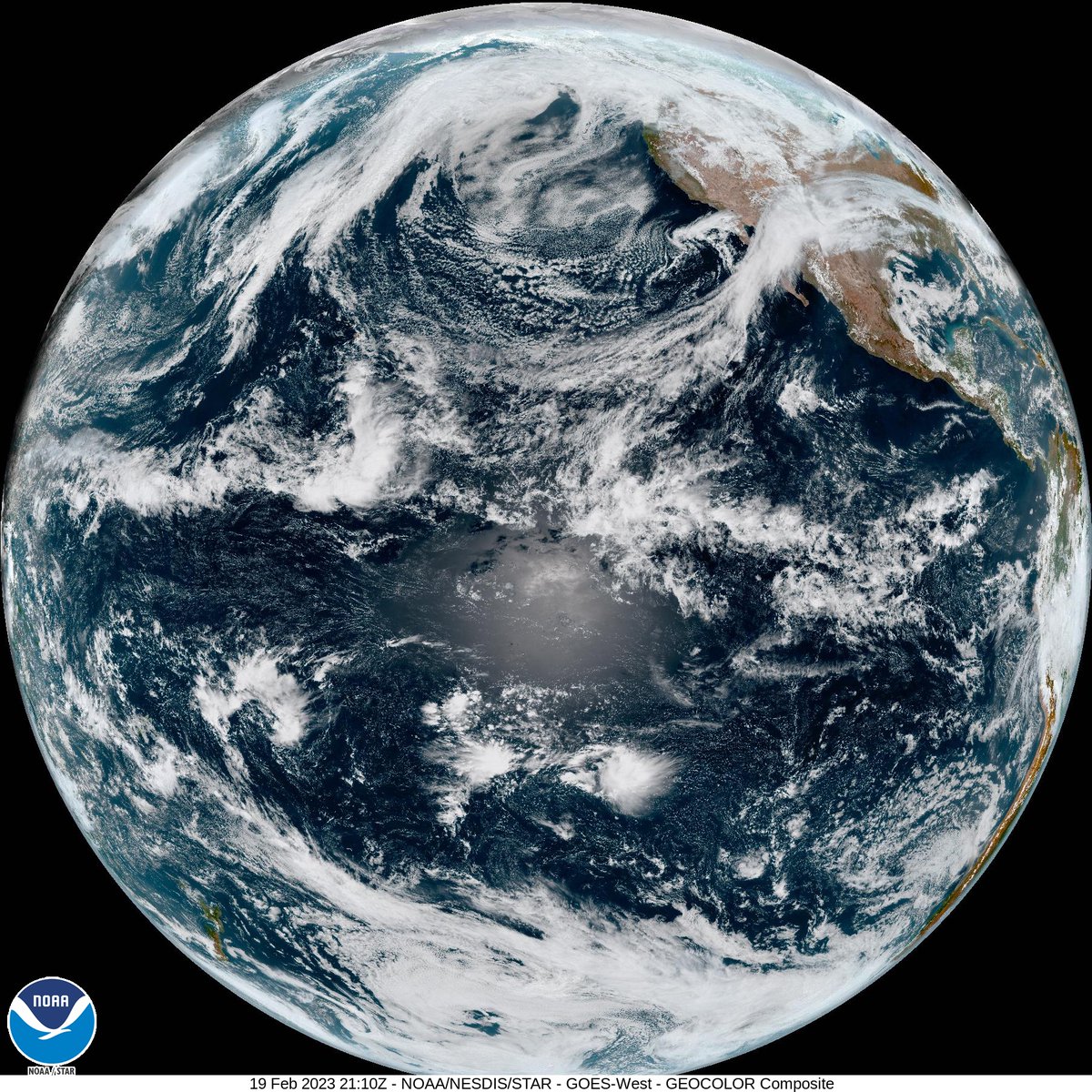 EarthSelfieBot's tweet photo. The Earth on Sunday, 19 February 2023 at 21:10 UTC by @NOAASatellites GOES-18 over the eastern Pacific Ocean. https://t.co/qX8uDHSw7M