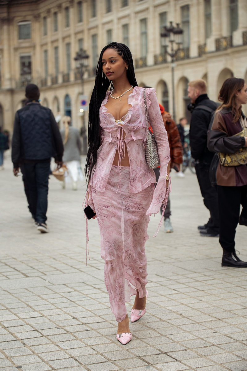saintdoII's tweet photo. jamilla strand’s fashion month street style looks https://t.co/NiQvcN3OUW