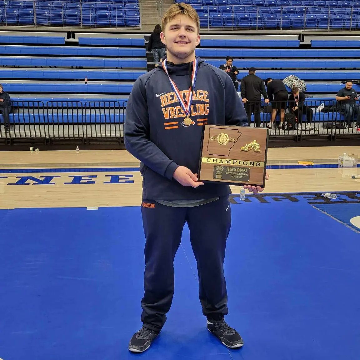 GoodwinBriar's tweet photo. 2x 6A west team regional Champs. 2x 6A west heavyweight regional champion. https://t.co/LzcGNbHTk3