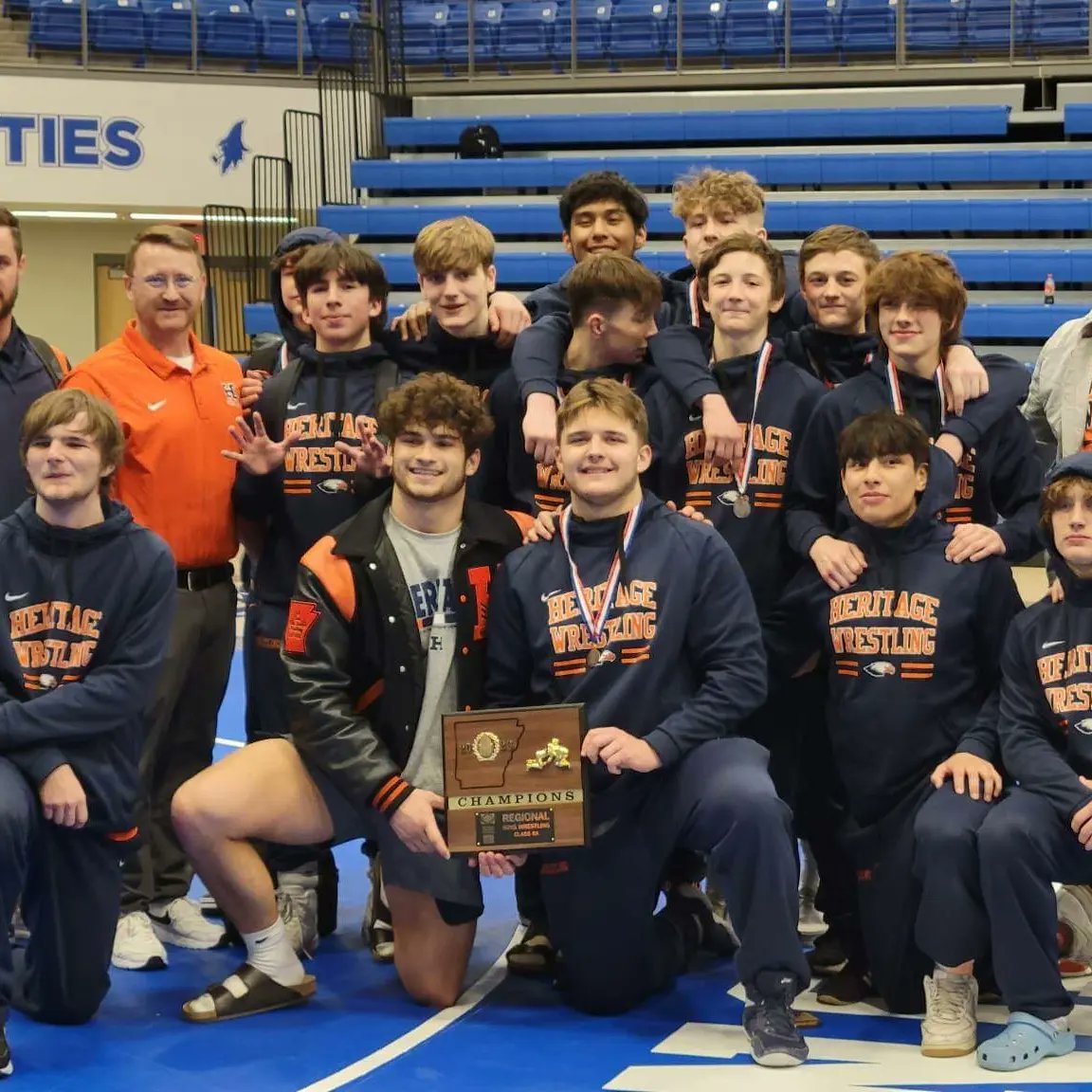 GoodwinBriar's tweet photo. 2x 6A west team regional Champs. 2x 6A west heavyweight regional champion. https://t.co/LzcGNbHTk3