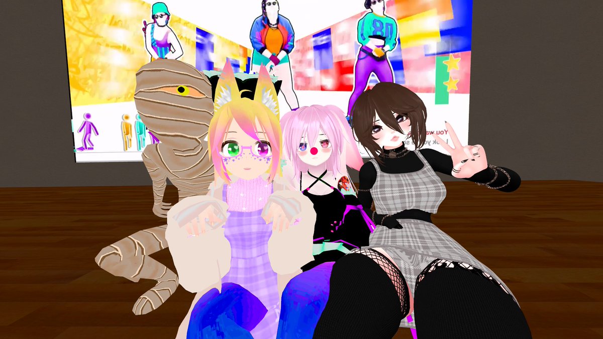 LekaTheClown's tweet photo. Fotito viejita del otro sábado que me falto postear :3
#vrchat #vrchates #vtuber #teamfoquita #lekatheclown https://t.co/lZ5FFaZ3EO