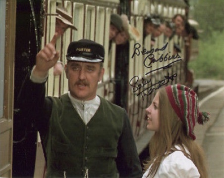 H Darlings, have watched The BAFTA's on TV &amp; I'm absolutely appalled that the fabulous Bernard Cribbins was not mentioned in stars that we've lost within the last year, they should be disgusted with themselves, words fail me XxXxX