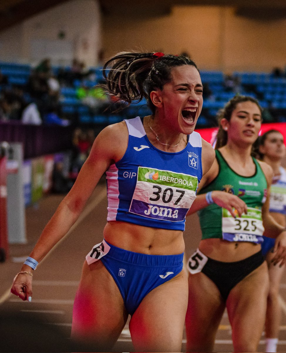 PatriciaUrquia's tweet photo. No me imaginaba que el "y si, sii?" del otro dia fuese a ir tan enserio. Marca personal y record de la rioja, despues de 4 años...

Casi no entro al campeonato, me cuelo en la repesca y he acabdo en la final mas cara de la historia.

Tengo el cora contento 🥹❤‍🩹 https://t.co/YG1pHKYioJ