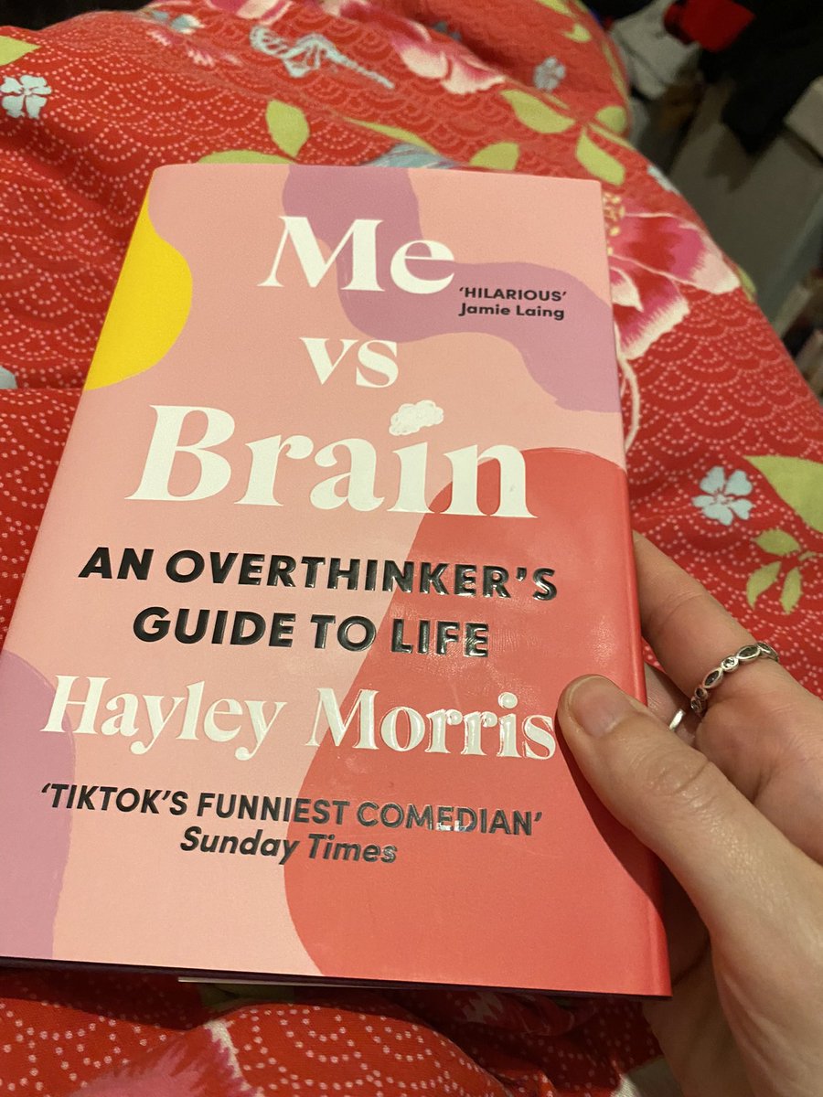 Amanda28_84's tweet photo. Ffs 🤦♀️ if you’re reading this please tell me I wasn’t the only one that did no.9 on Ten Weird Things that Everyone Does (and if You Don’t, You Should) 🤣🤣🤣 #HayleyMorris #MevsBrain #hilarious https://t.co/fqBQ2Taa67