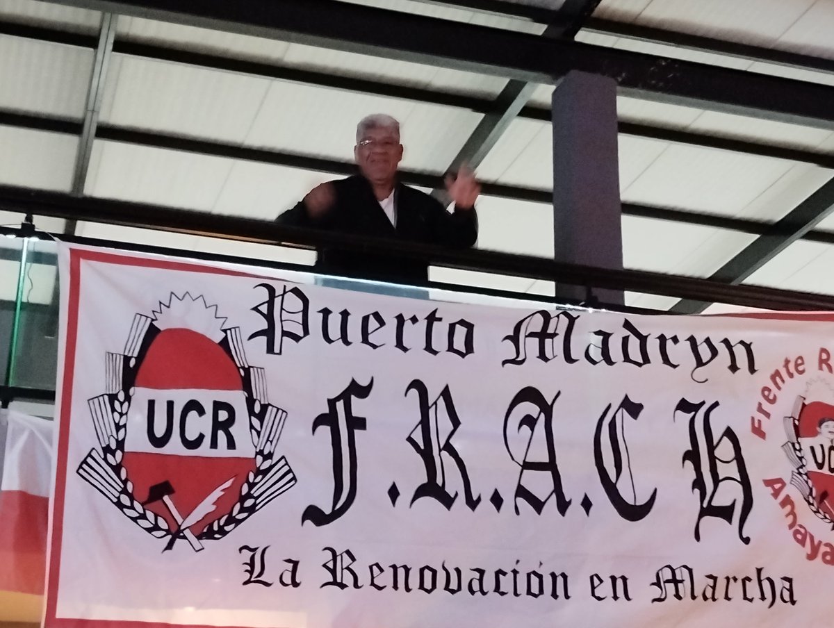 OrlandoAndVera's tweet photo. Nuestras banderas 🇵🇱🇦🇷💪✊💯 
El 5 de marzo #InternasDeAfiliados @gerardomerinotw Intendente
#JXC #Frach https://t.co/DJXK9gakNM