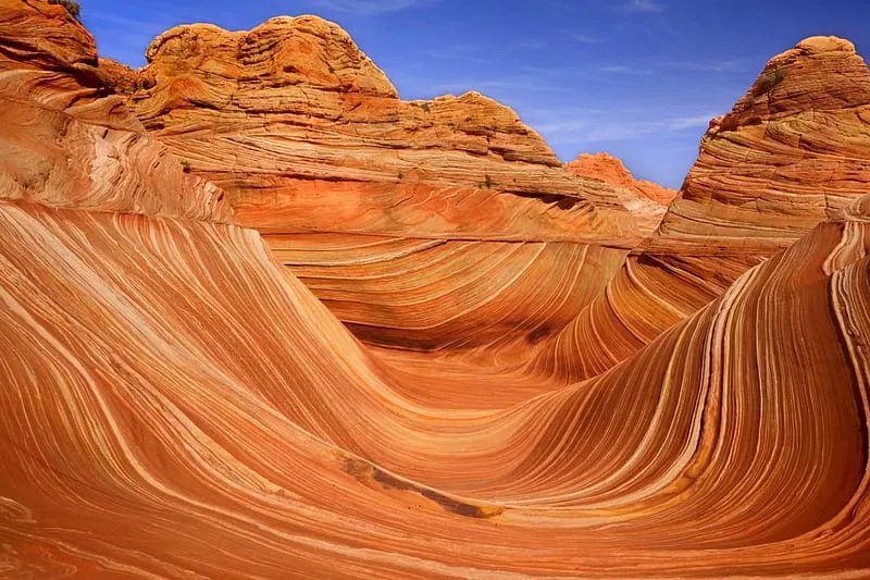 Pickaxe_Master's tweet photo. Quick fun fact about Geology. Did you know that? 
➡️Sandstones are formed from the compaction and cementation of sand particles. The cementing material can be silica, calcite, or other minerals, which bind the sand grains together to form a solid rock. https://t.co/z2UFDJGtKC