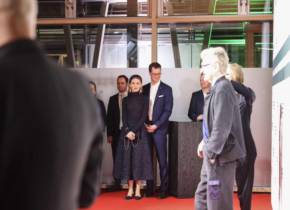 NRW_in_Berlin's tweet photo. Zum 20. Mal heißt es: NRW-Empfang zur #berlinale in der #BotschaftDesWestens.
Gut 1.000 Gäste sind auf Einladung von Ministerpräsident @HendrikWuest und @filmedienrw in die #NRW Landesvertretung in #Berlin gekommen. #NRWberlinale https://t.co/4Xyx9ypBDj