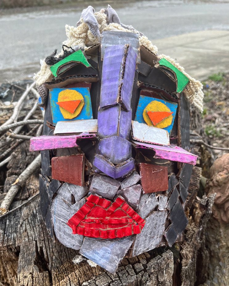 Another visit to my stump studio! 

Latest WIP. 

Made from recycled materials !! 

#enviromentalart #multimedia #blackart #blackhistorymonth #blackfolkart #blackfolkartist #hoodoo #conjure #roots