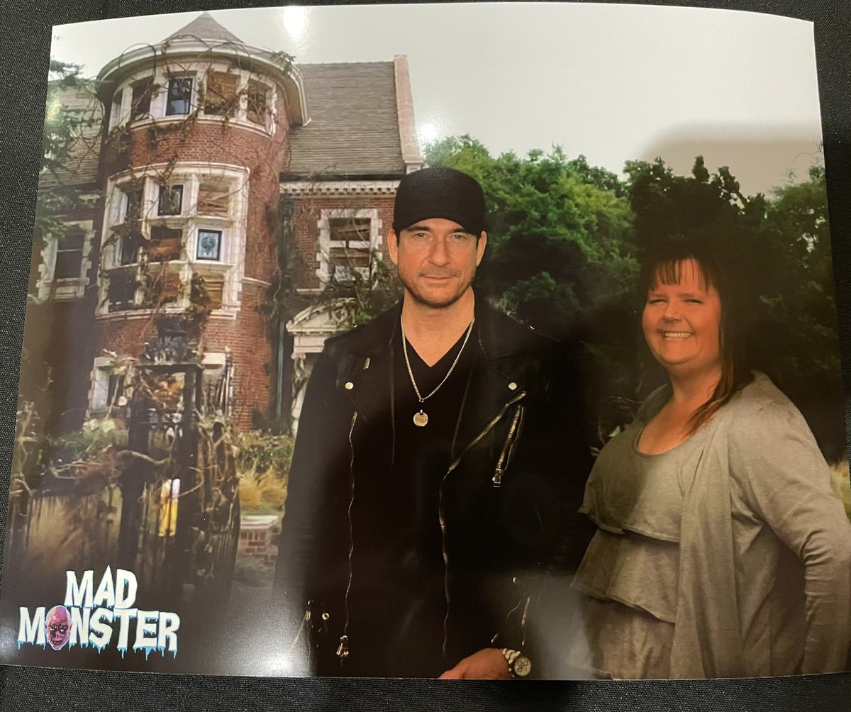 Disneyfan24's tweet photo. A special thank you to @DylanMcDermott for taking the time to talk to me today at the #madmonster party in NC! Just checked meeting you off my bucket list! Phenomenal actor as well as just an overall AMAZING down to earth person! #SSARemyScott #AHS #murderhouse #benharmon https://t.co/eQGghE68YZ